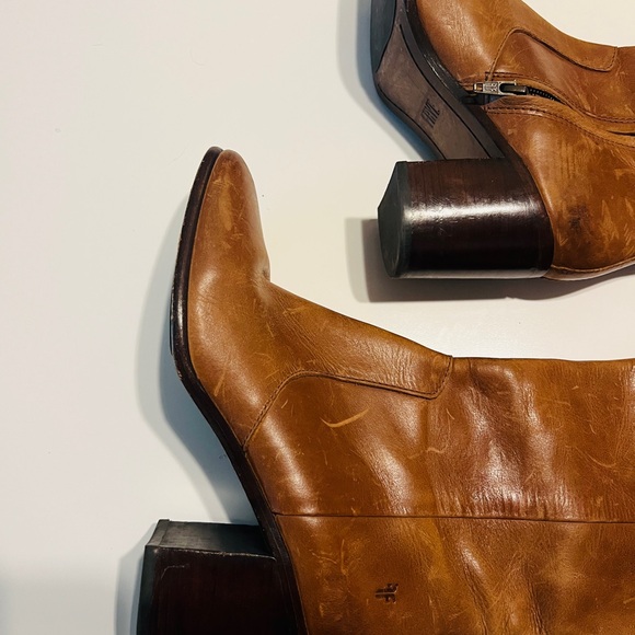 Healed Frye boots - Picture 3 of 8